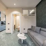 Piazza Luxury 티라나