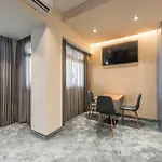 Piazza Luxury 아파트