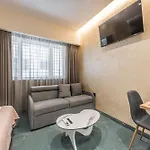 Piazza Luxury 티라나