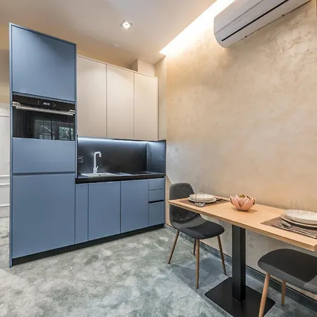 Piazza Luxury Tiran