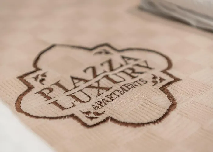 Piazza Luxury * 地拉那