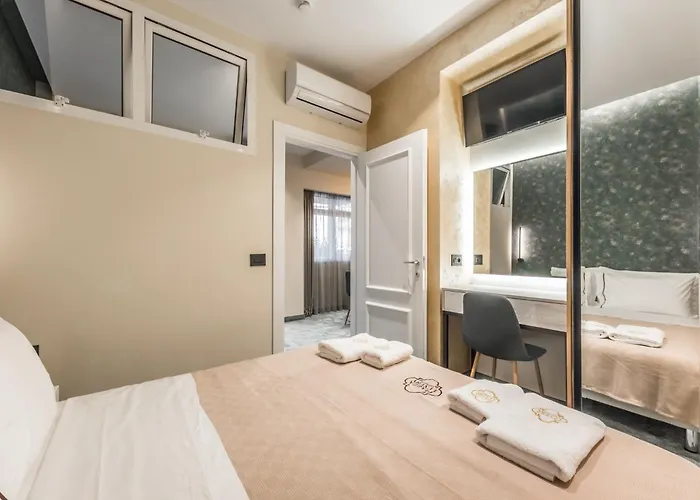 公寓 Piazza Luxury 地拉那