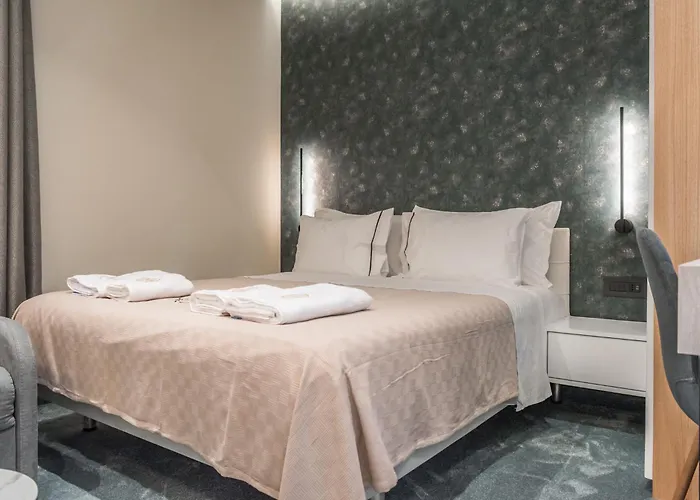 Piazza Luxury 公寓 地拉那