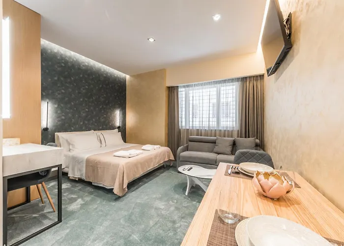 Piazza Luxury * 地拉那