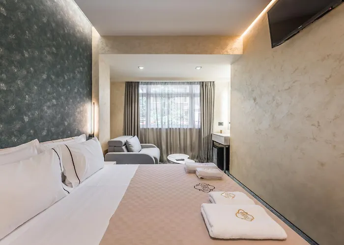 Piazza Luxury 公寓 *